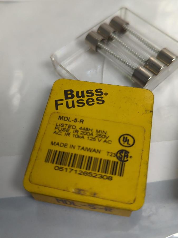 COOPER BUSSMANN,MDL-5-R,5 AMP FUSE LOT OF 5 NOS