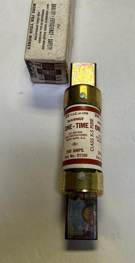 Used SHAWMUT,OT200,FUSE 200A 250V NOS