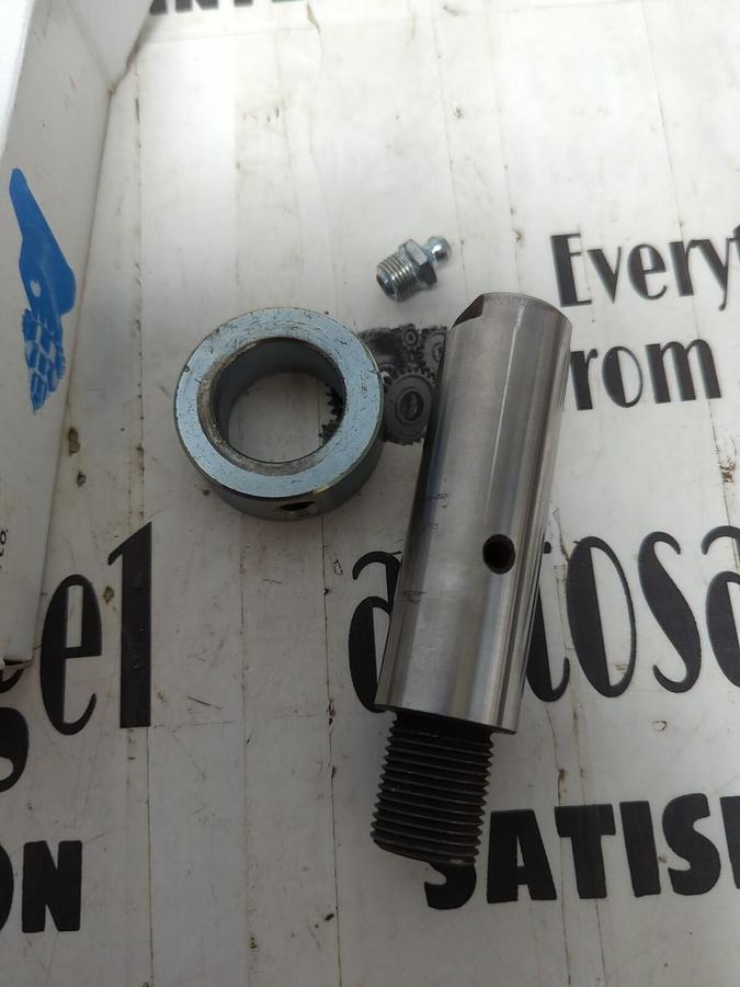 BREWER MACHINE,S03,IDLER SHAFT & COLLAR W/ SET SCREW NOS