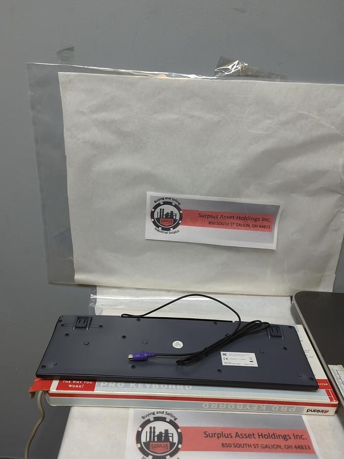 INLAND,70009,PRO KEYBOARD 104 KEYS BLACK PS/2 CONNECTOR NOS