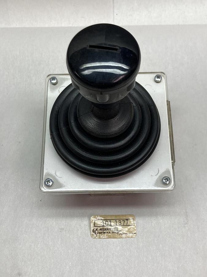 J.R. Merritt,101.1377,Joystick