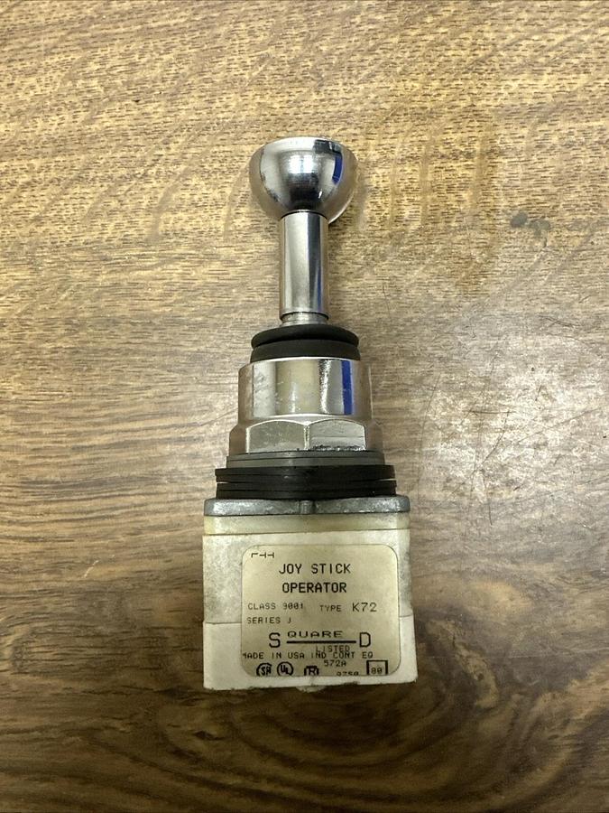 Used Square D,9001 K72,Joystick Operator 3 Position Center Off