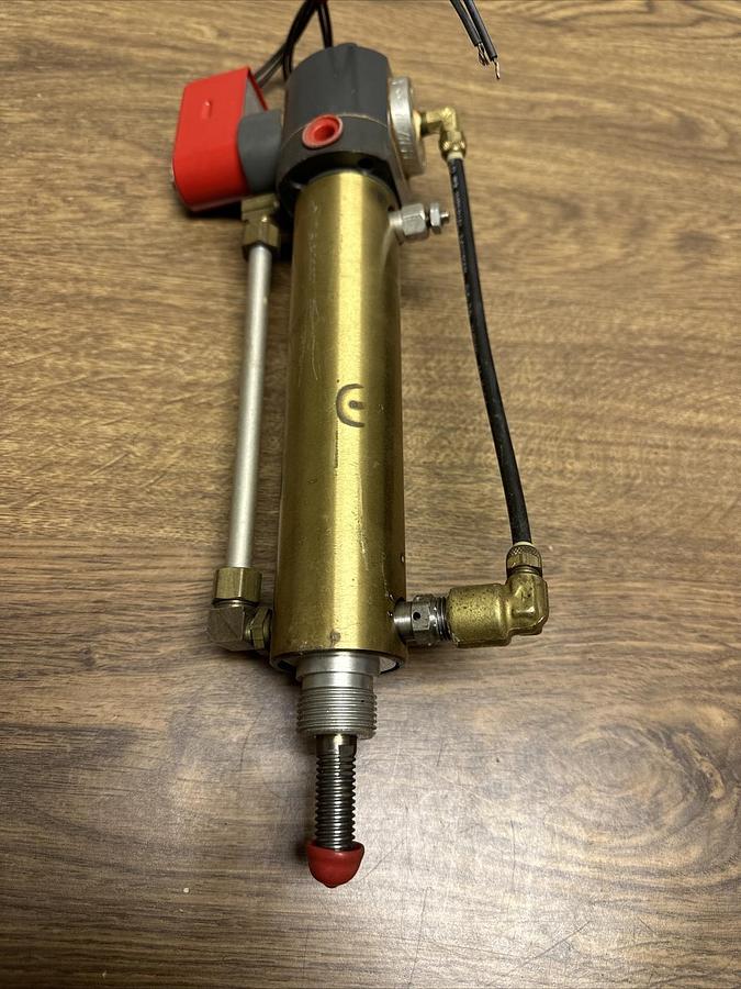 Allenair,VR-R-AA-120V,Pneumatic Cylinder 1 1/2 x 5