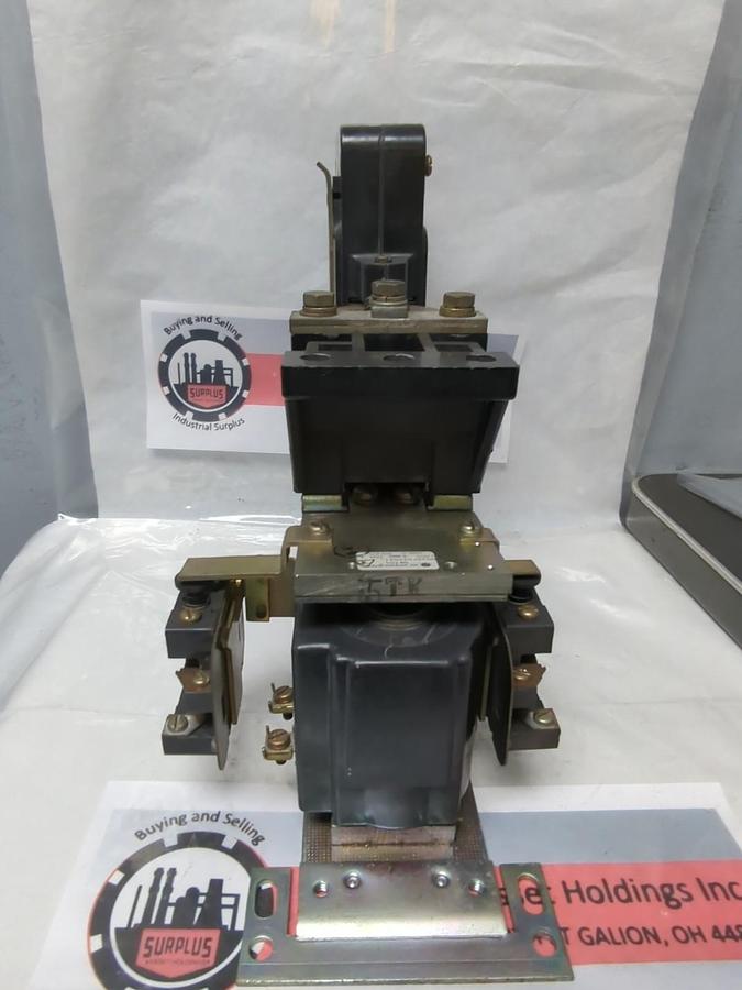 Used GENERAL ELECTRIC,DS-304-N03BF024DXT,DS 304 DC CONTACTOR 1000V 300A PRE-OWNED