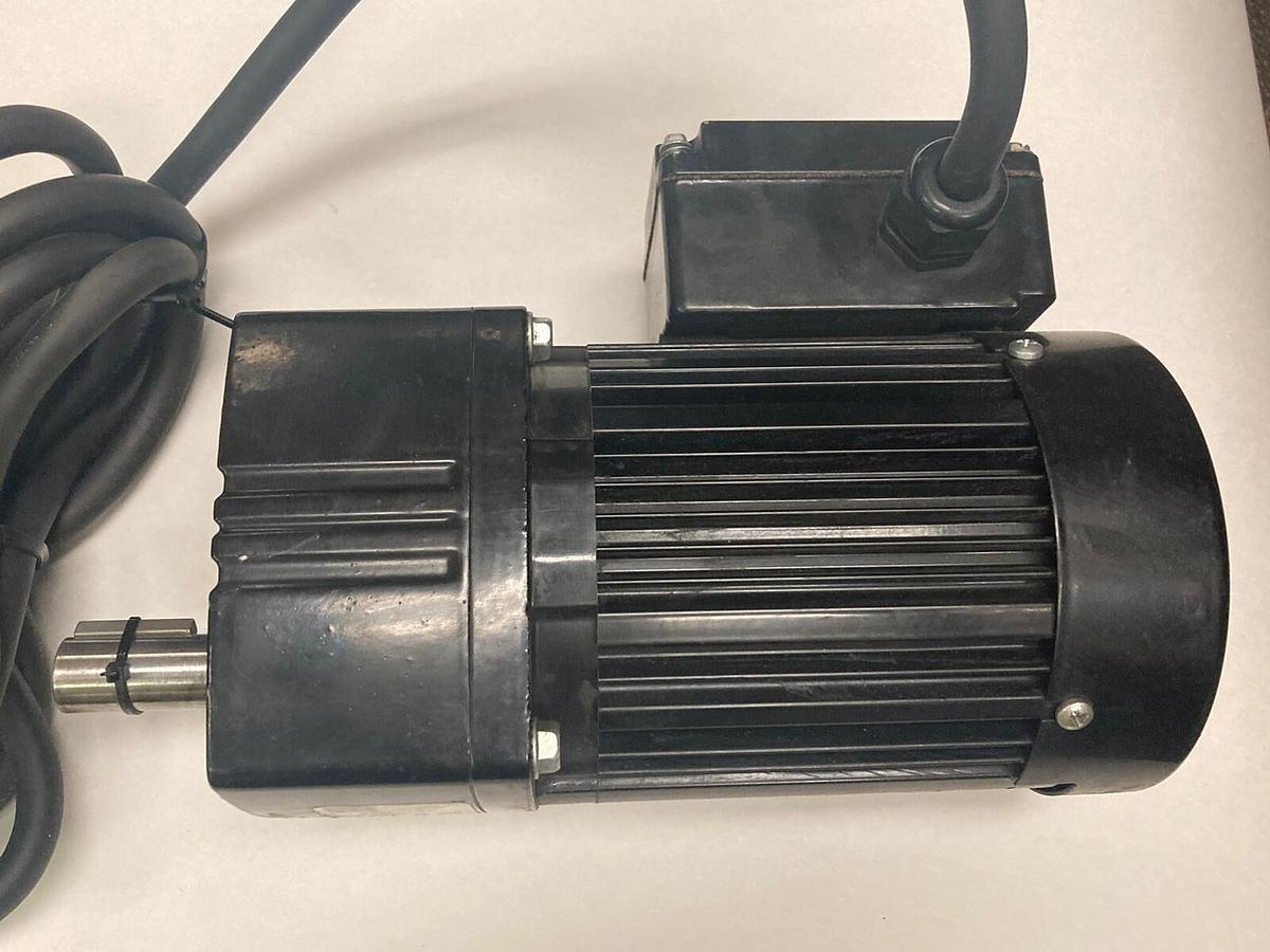 Used Bodine Electric,0681,1/4 Hp Gear Motor 85 RPM, 20:1 Ratio 42R5BFCI-E3 with Cord