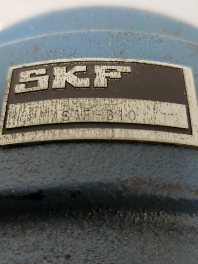 SKF,SAF-310,PILLOW BLOCK BEARING HOUSING 8-3/8 INCH BOLT HOLE SPACING NOS