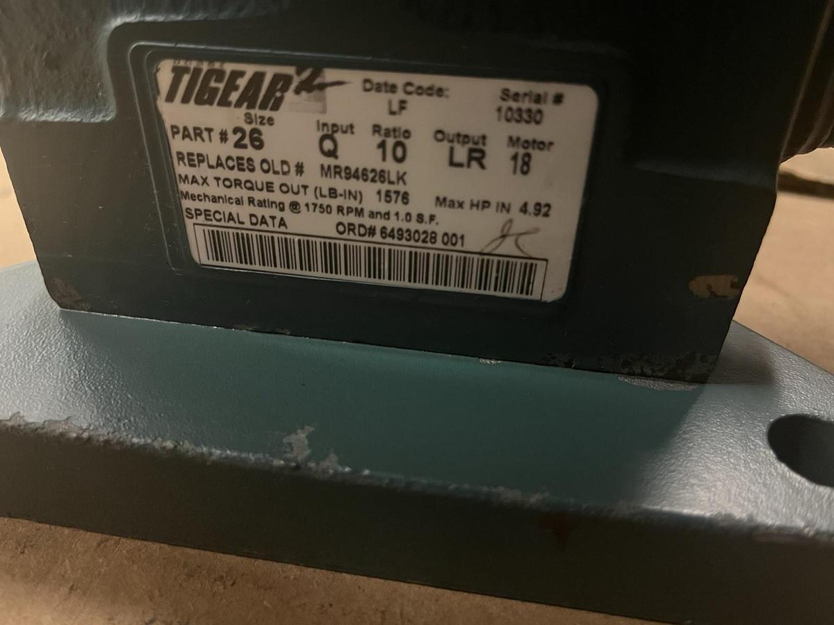 Used DODGE,26Q10LR18,TIGEAR 2 GEAR SPEED REDUCER SIZE 26 RATIO 10 1576RPM 4.92 HP