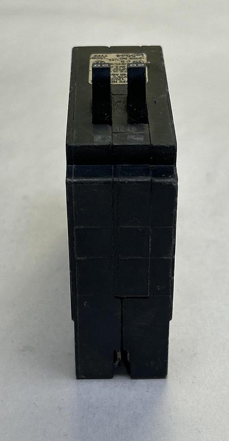 Used SQUARE D,HOMT2020,TANDEM CIRCUIT BREAKER 20A 120/240V 2P