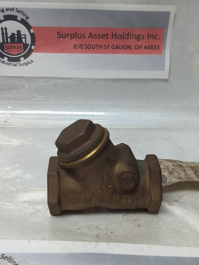 Used WALWORTH,1-1/4 200,SWING CHECK VALVE 1-1/4 INCH PRE-OWNED