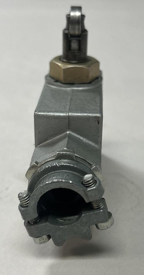 Used HONEYWELL MICRO SWITCH,BZE6-2R08,LIMIT SWITCH