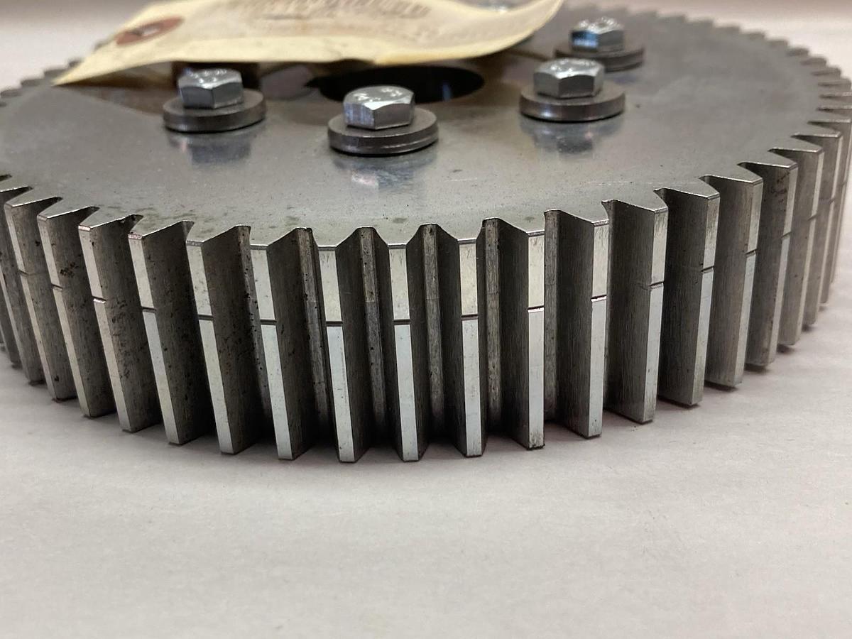 Used Unbranded,8-110-630-684 IMC,Machined Metal Spur Gear 1-1/4 Inch Bore