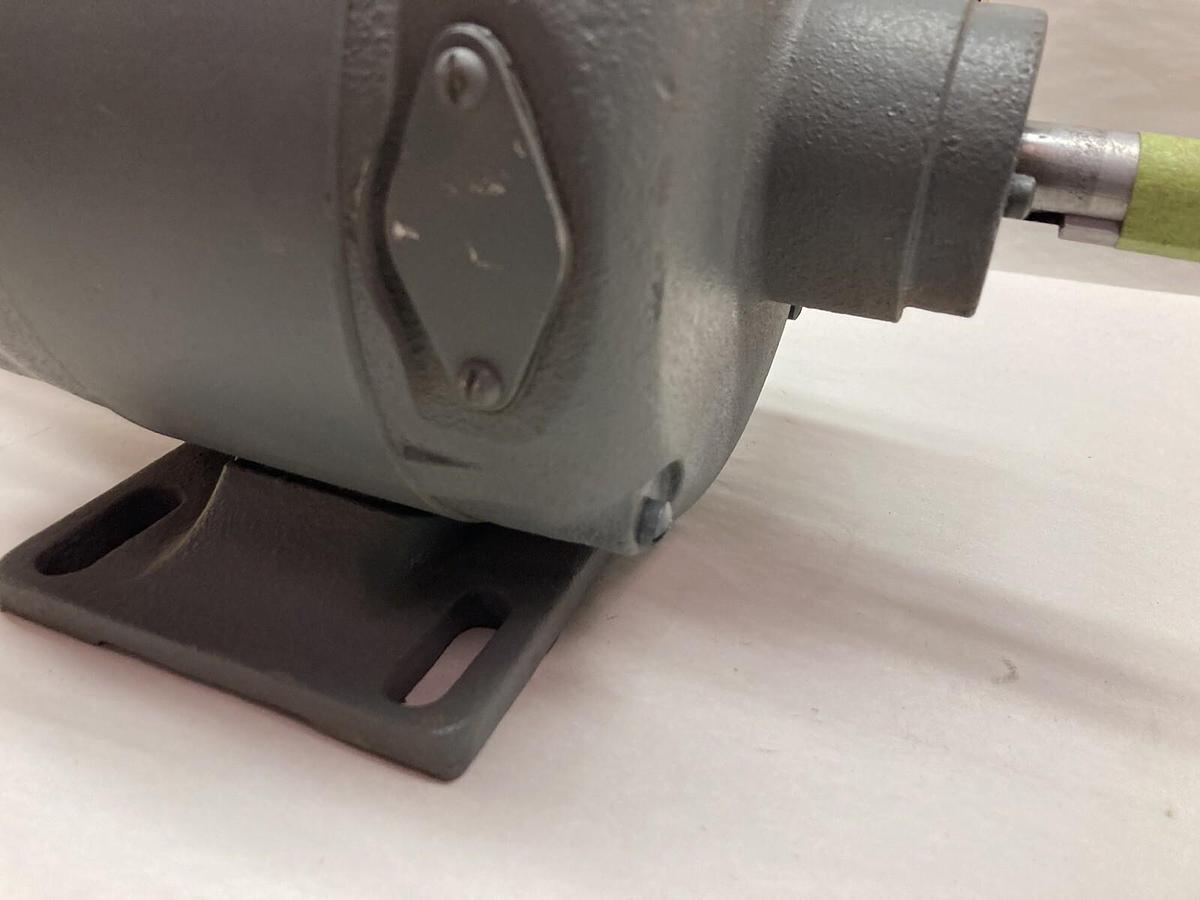 Used General Electric,5BC42AB1865B,Tachometer Generator 1000rpm 100v