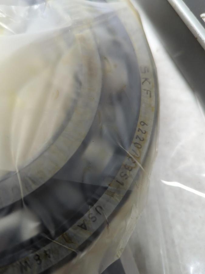 SKF,220 JEM,DEEP GROOVE BALL BEARING NOS