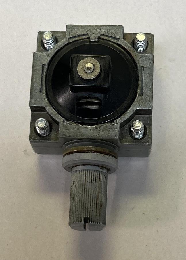 Used SQUARE D,9007C,LIMIT SWITCH HEAD