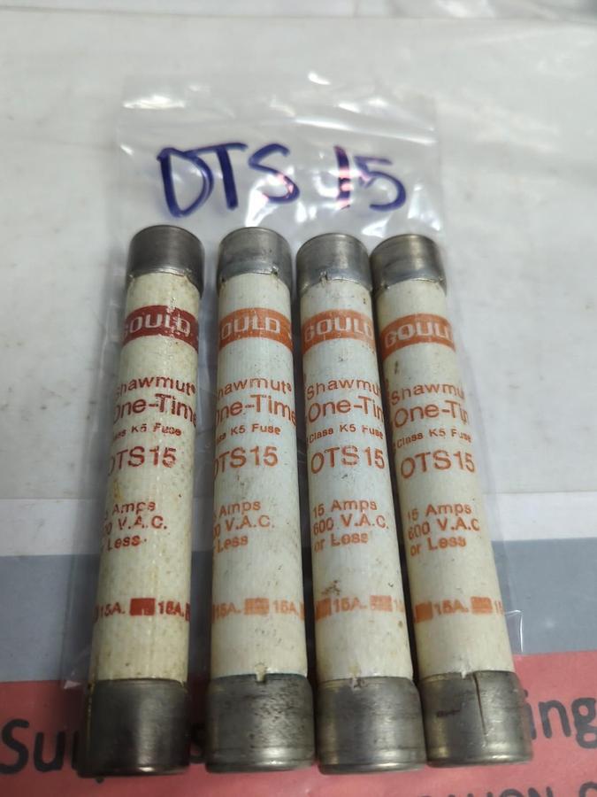 Used GOULD SHAWMUT,OTS-15,ONE-TIME 15 AMP FUSE LOT OF 4 PRE-OWNED