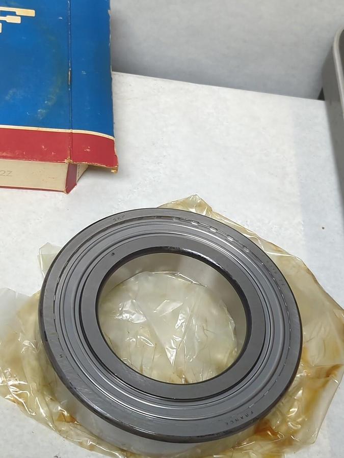 SKF,6218-2Z,SHEILDED DEEP GROOVE BALL BEARING NOS