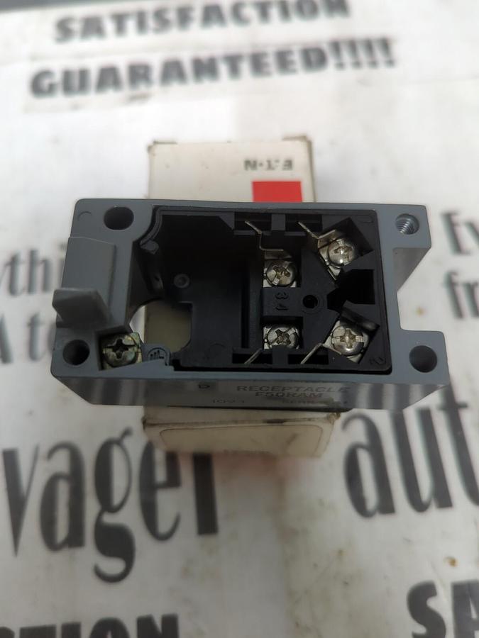 CUTLER-HAMMER,E50RAM,LIMIT SWITCH RECEPTACLE SERIES-A1 NOS