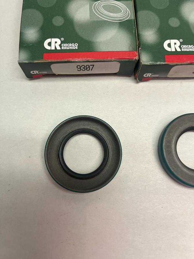CR CHICAGO RAWHIDE,9307,SEAL LOT OF 2