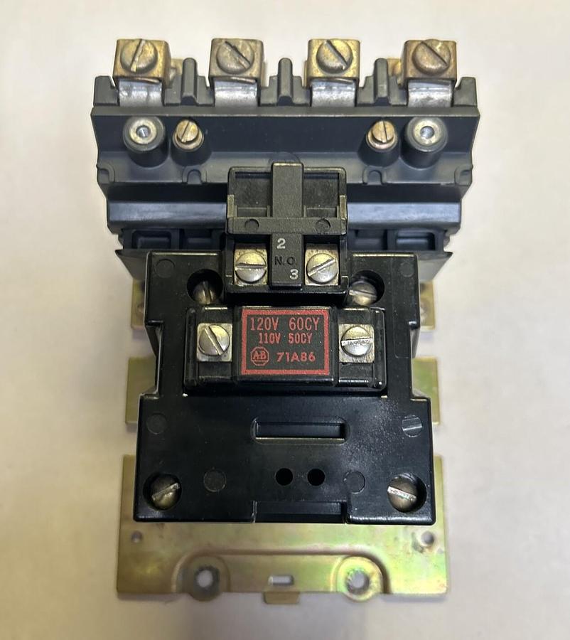Used ALLEN BRADLEY,886255,CONTACTOR SIZE 1