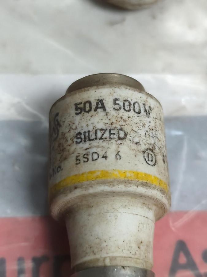 Used SIEMENS,5SD46,BOTTLE FUSE 50 AMP LOT OF 10 PRE-OWNED
