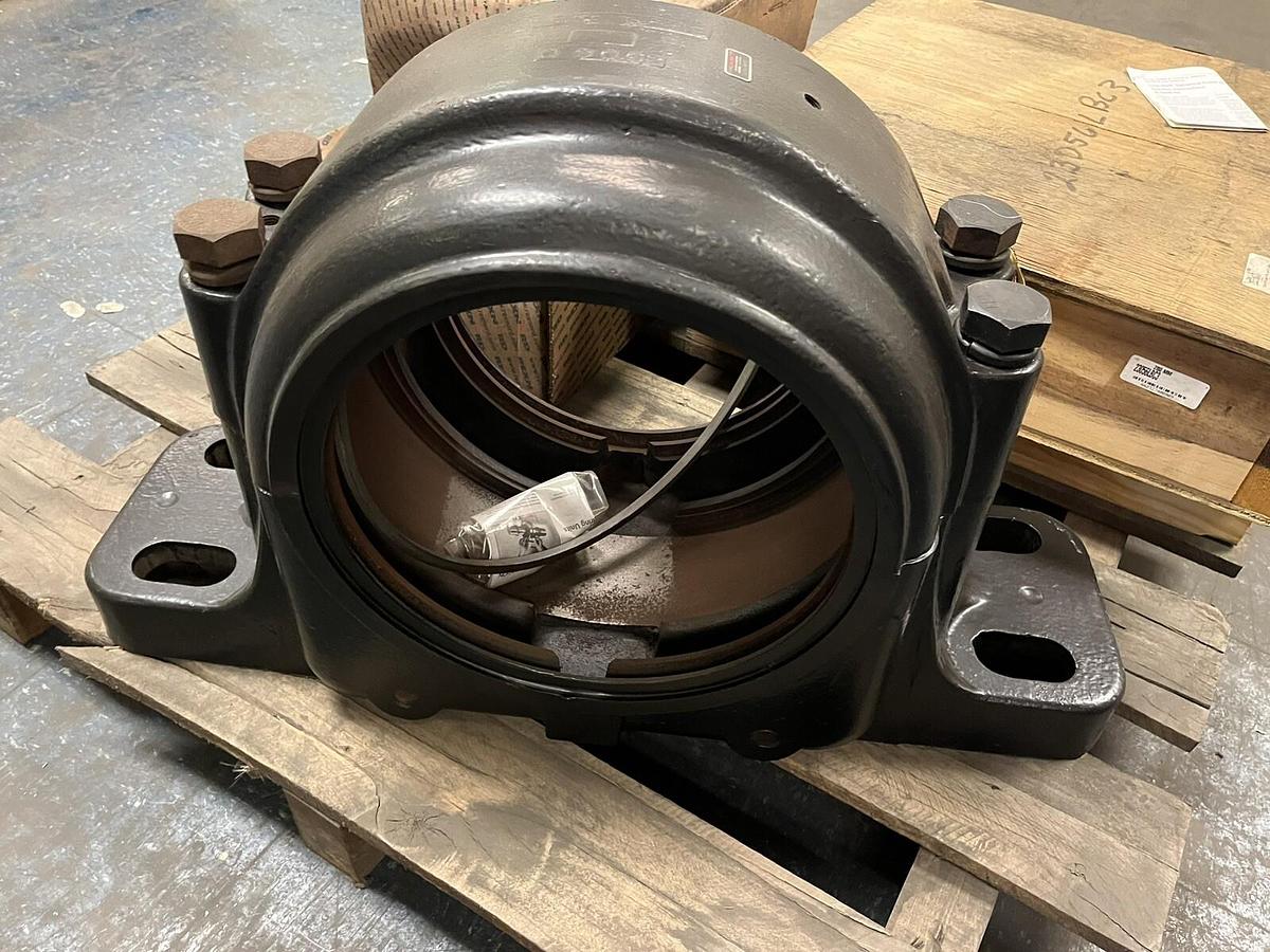 LINK BELT,PLB76280FHT2,PILLOW BLOCK HOUSING 280MM W Seal Rings