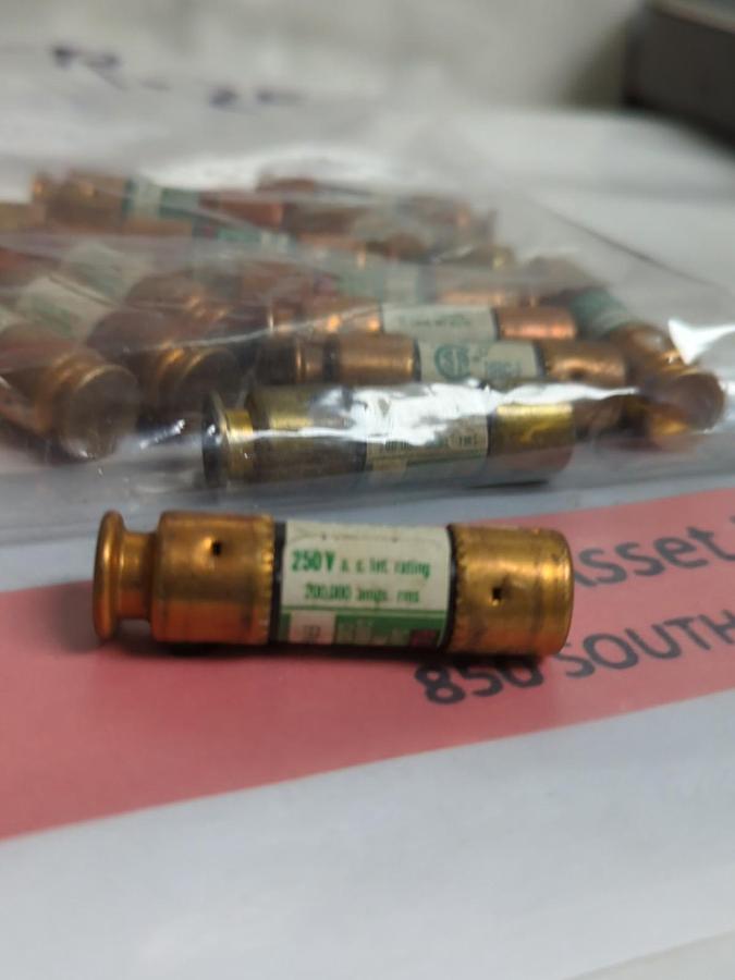 Used COOPER BUSSMANN,FRN-R-25,FUSETRON 25 AMP FUSE LOT OF 18 PRE-OWNED