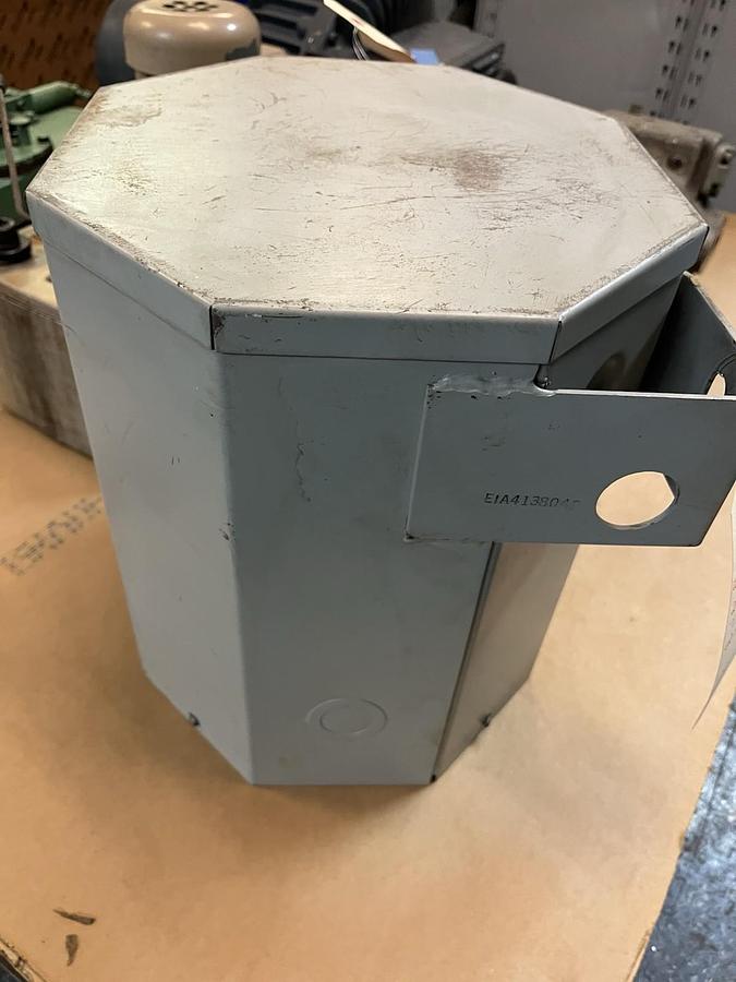 Used ACME,T-1-53515-3,DISTRIBUTION TRANSFORMER 7.5KVA HV 240x480v LV 120/240v 1PH
