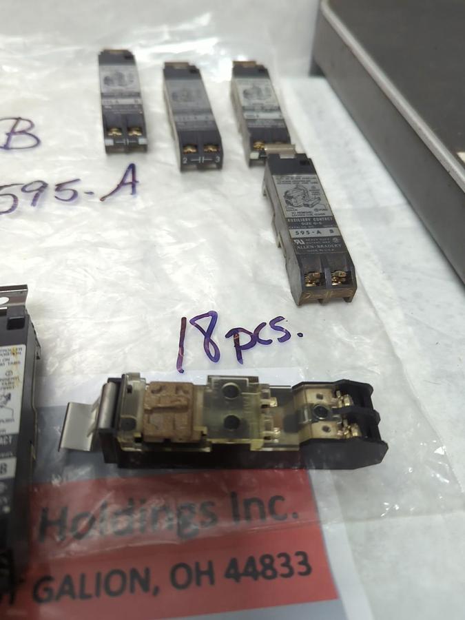 Used ALLEN BRADLEY,595-A,AUXILIARY CONTACT SERIES B LOT OF 18 PRE-OWNED