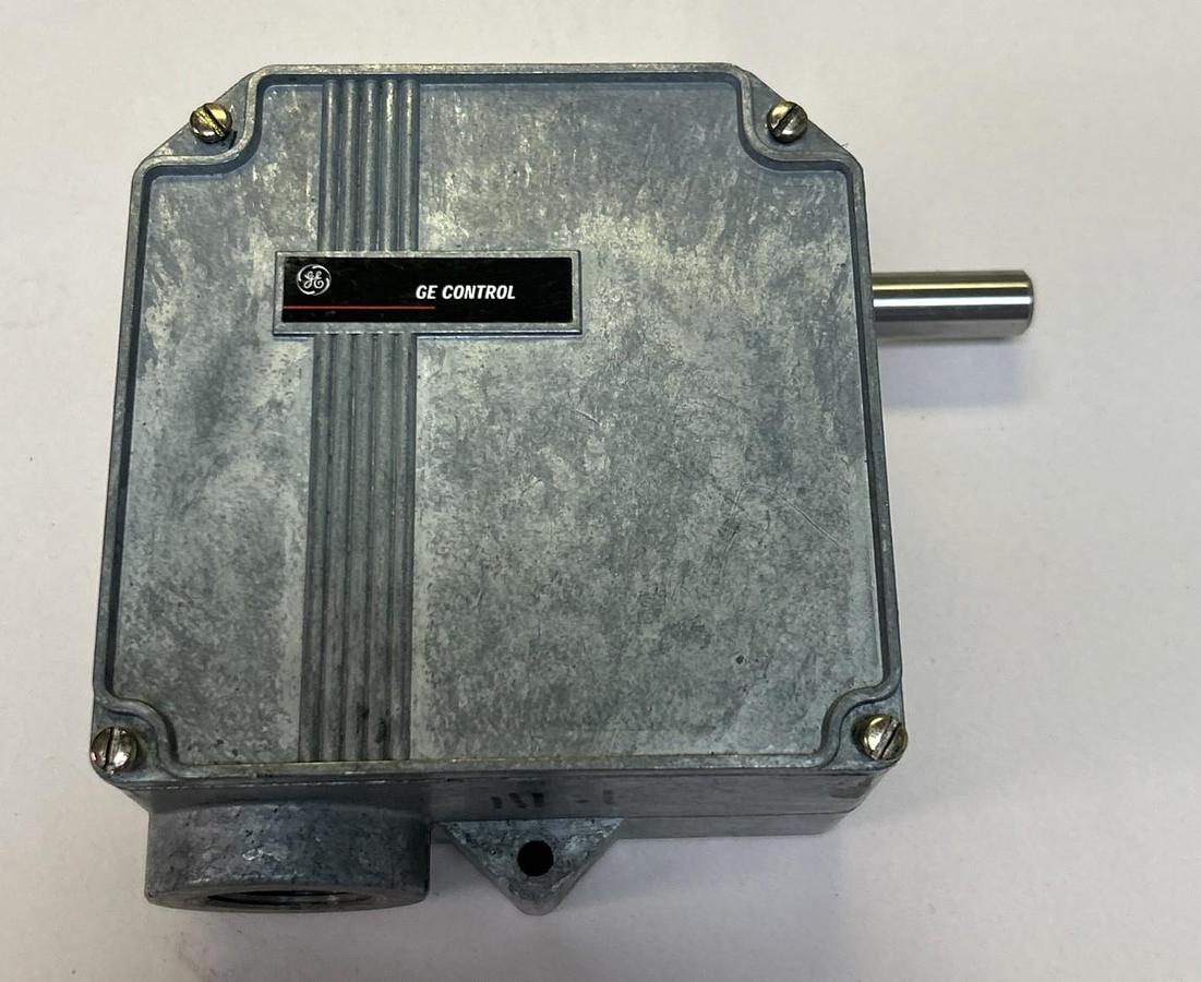 Used GENERAL ELECTRIC,CR115E424101,ROTARY LIMIT SWITCH 111:1