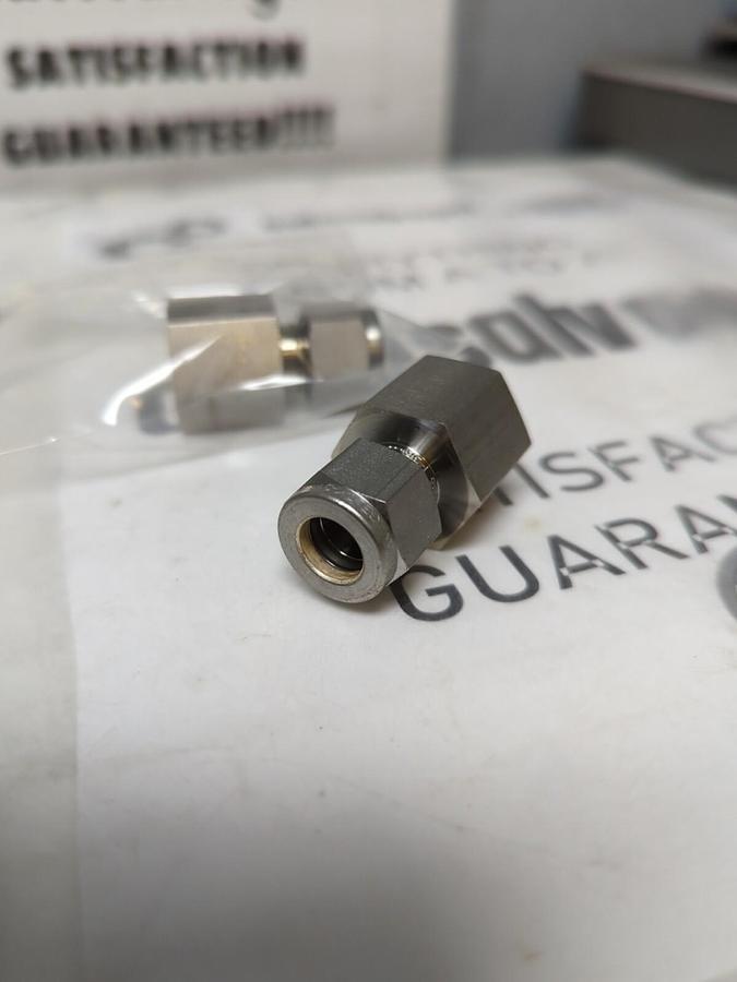 SWAGELOK,SS-600-7-6,3/8TX3/8FNPT FEMALE CONNECTOR LOT OF 2 NOS