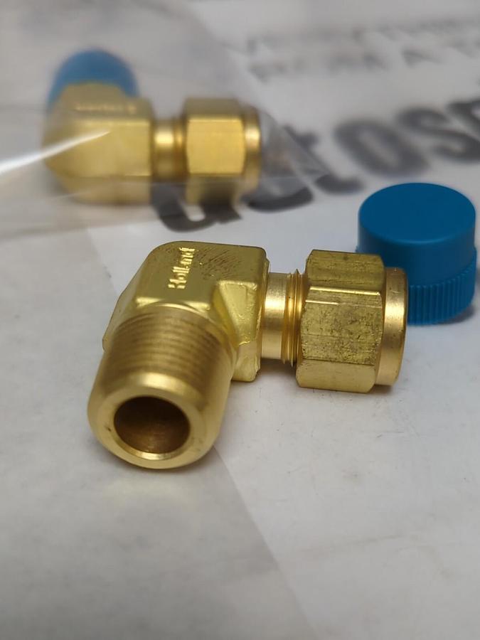 SWAGELOK,B-600-2-6,3/8TX3/8MNPT MALE ELBOW LOT OF 2 NOS