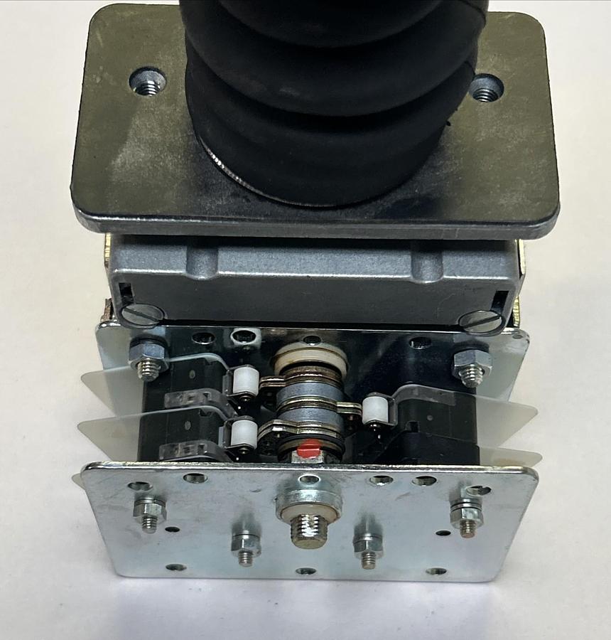 W GESSMANN,S2,JOYSTICK CONTROLLER 0613120-2 NOS