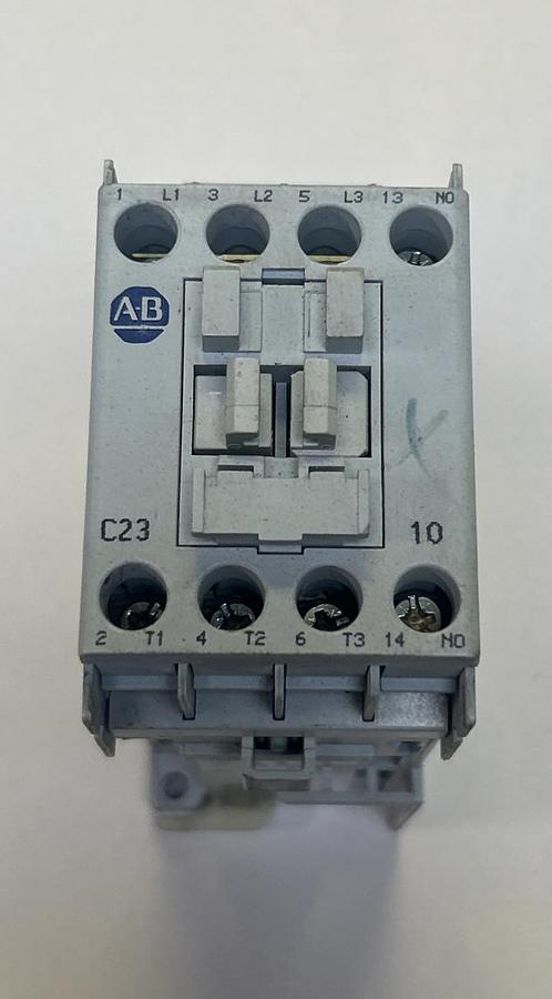 Used ALLEN BRADLEY,100-C23Z*10,CONTACTOR 24VDC COIL
