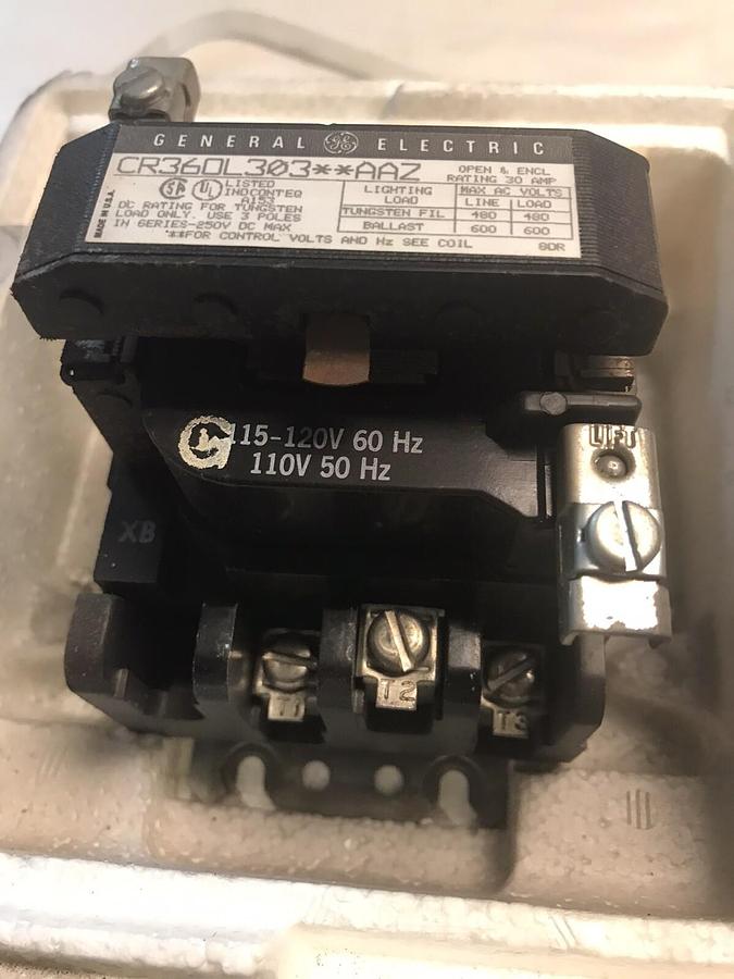 General Electric,CR360L30302AAZ,Magnetic Lighting Contactor 30AMP 3 pole