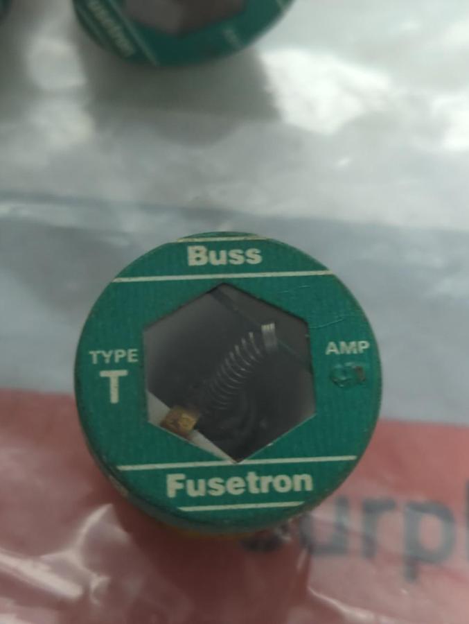 Used BUSSMANN,5 AMP,SCREW IN FUSE 5 AMP LOT OF 6 PRE-OWNED