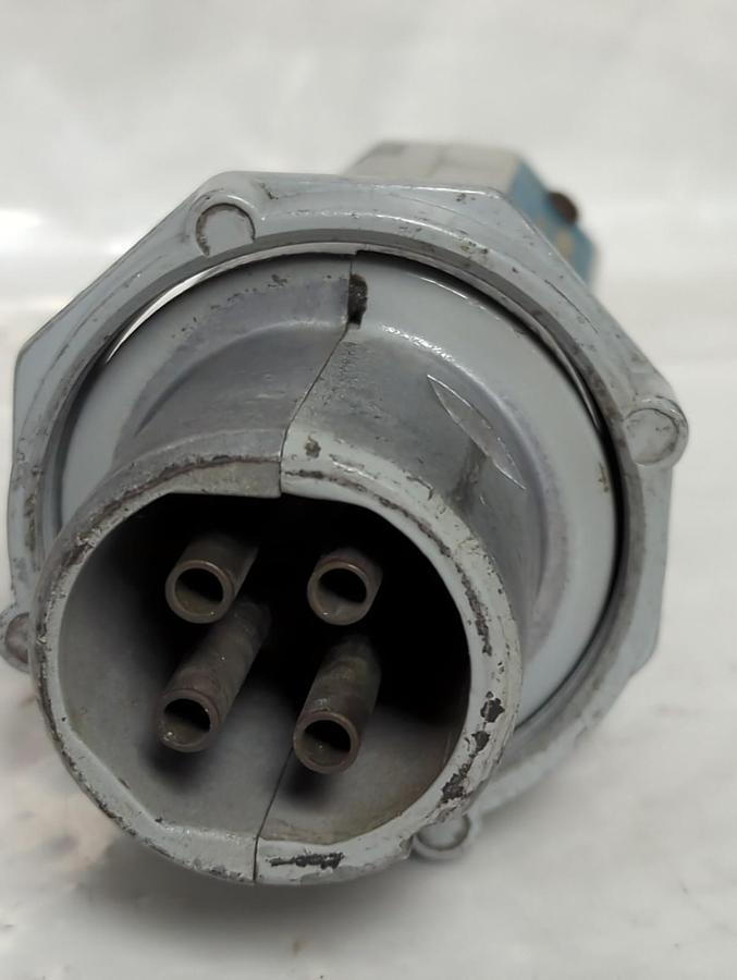 Used CROUSE-HINDS,APJ-3475,ARKTITE APJ PLUG 30A 4W 4P PRE-OWNED