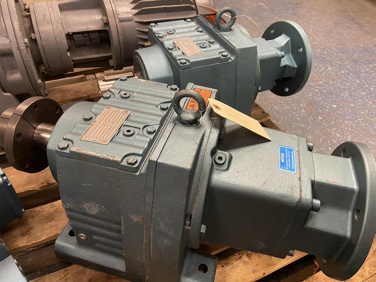 SEW Eurodrive,R87AM256,Gear Reducer Ratio 8.22