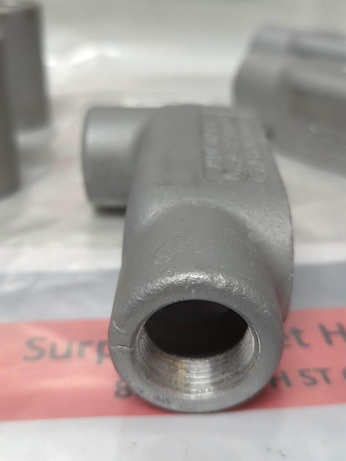 APPLETON,LB27,FM7 CONDUIT BODY 3/4 INCH LOT OF 5 NOS