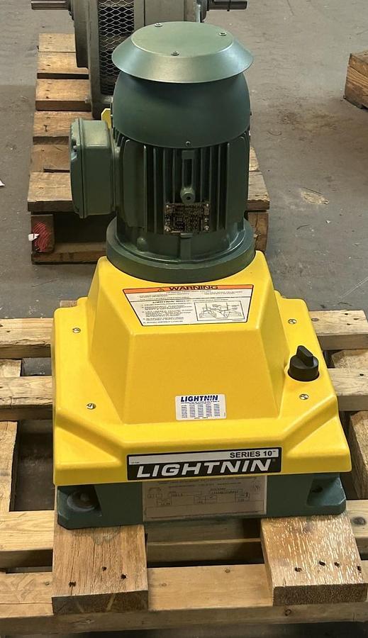 LIGHTNIN,14Q1.5,SERIES 10 MIXER 1.5HP 125RPM 14.06 RATIO
