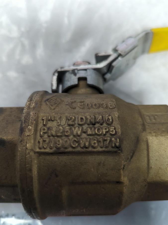 Used FNW,PN25W-M0P5,BALL VALVE 1-1/2 INCH DN40 150WSP 600WOG PRE-OWNED