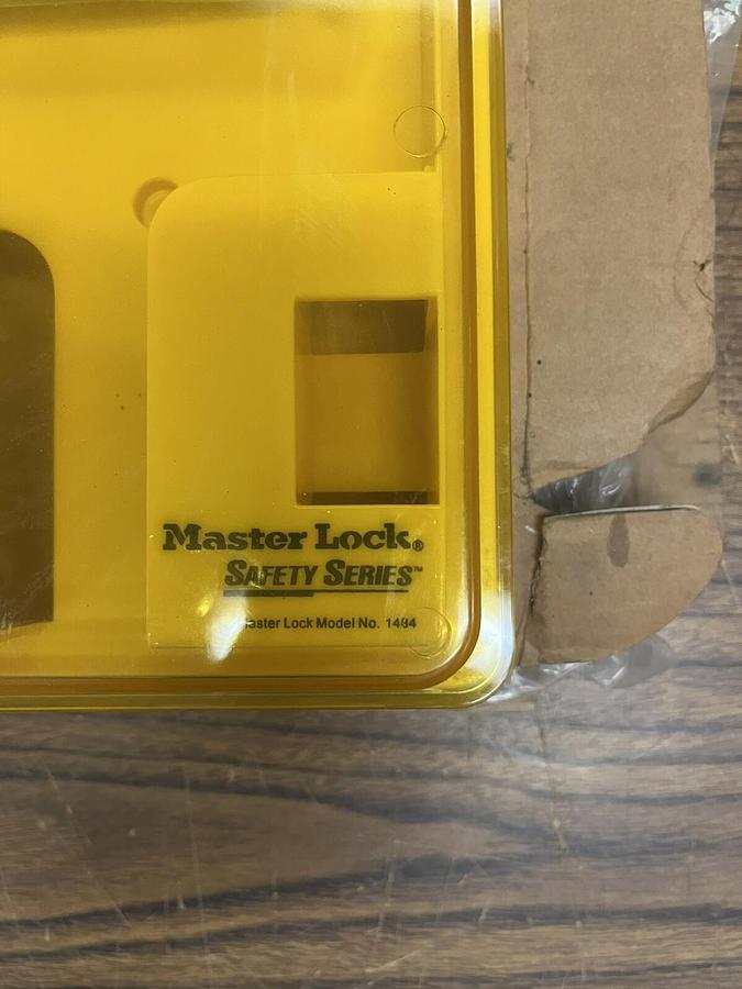 Master Lock,1484,20 Pack Lockout Station with Cover Unfilled