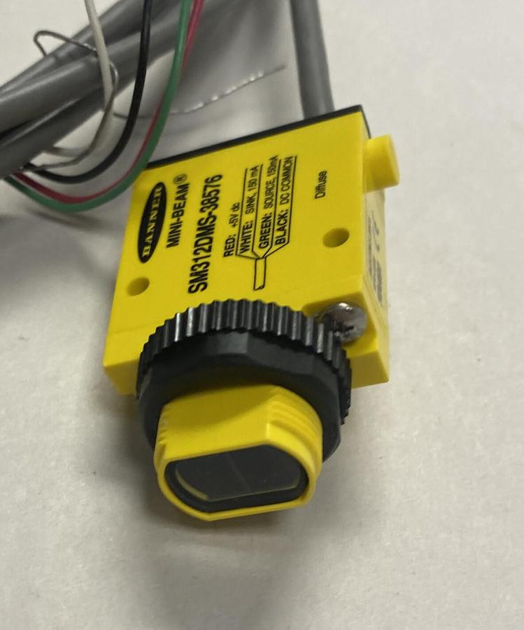 BANNER,SM312DMS-38576,PHOTOELECTRIC SENSOR NEW NO BOX