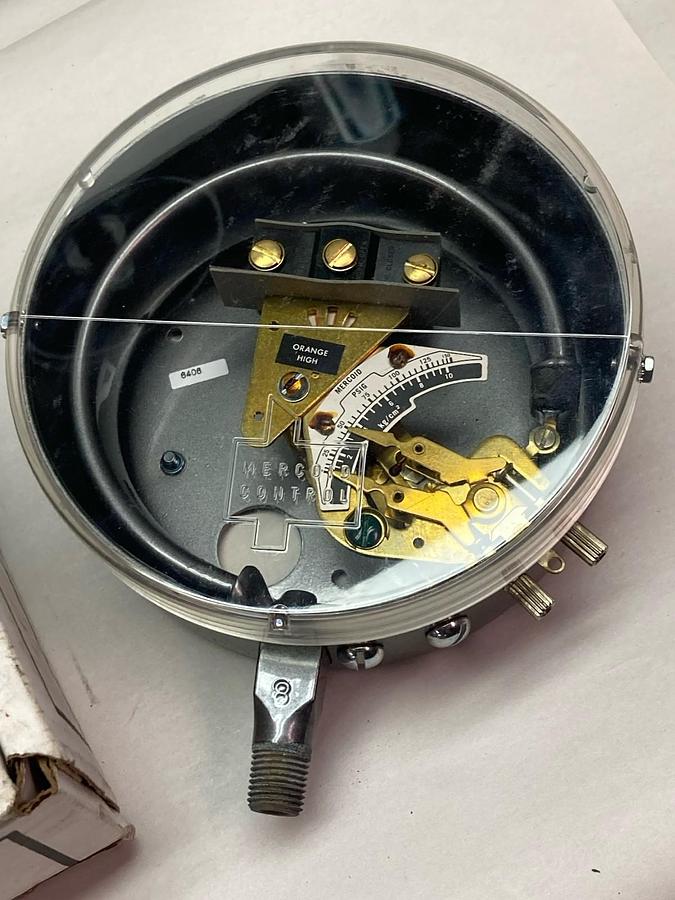 Mercoid,DA-7031-153-7,Pressure Switch 5-150PSIG 125/250Vac 10A