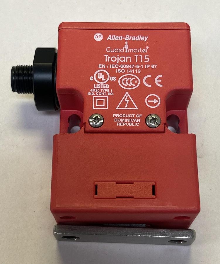 Used ALLEN BRADLEY,440K-T11474,INTERLOCK SWITCH