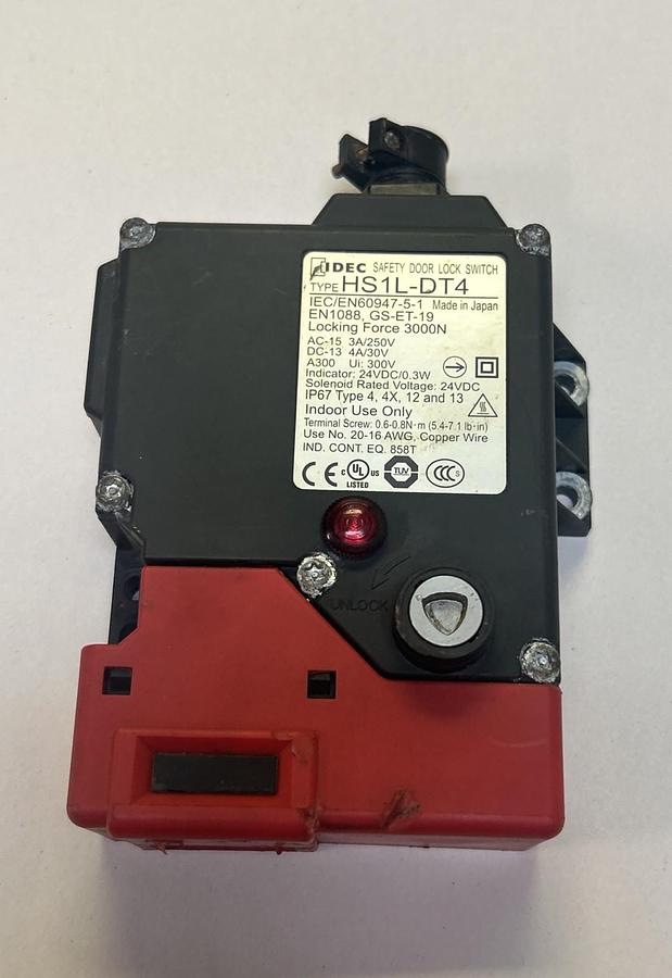 Used IDEC,HS1L-DT4,SAFETY DOOR LOCK SWITCH