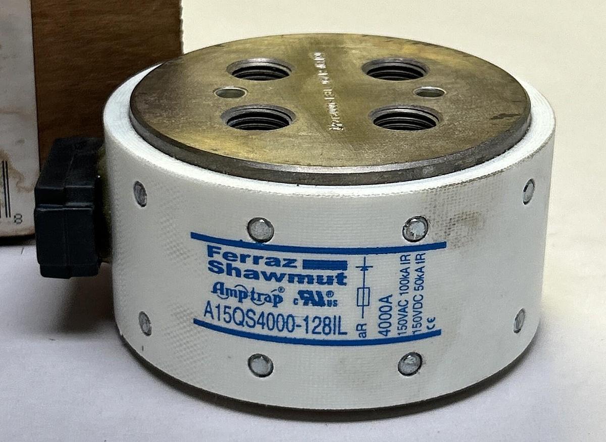 Used MERSEN FERRAZ SHAWMUT,A15QS4000-128IL,SEMICONDUCTOR FUSE 150V 4000A NEW