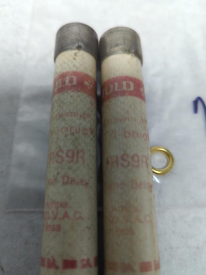 Used GOULD SHAWMUT,TRS9R,TRI-ONIC 9 AMP FUSE LOT OF 2 PRE-OWNED
