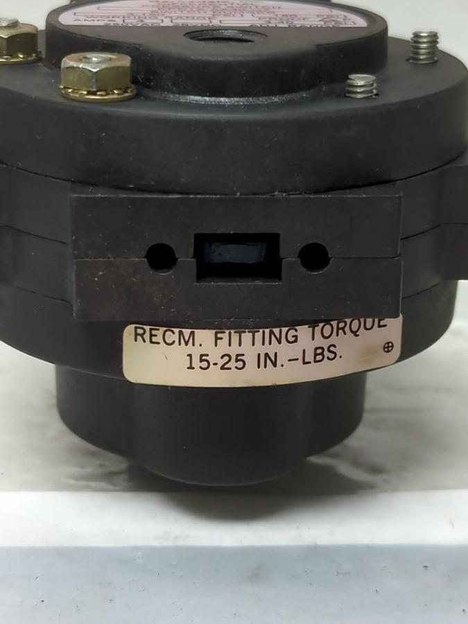 Used BARKSDALE,EPDIS-AA40-Q2,DIFFERENTIAL PRESSURE SWITCH 3-150 PSI 4 AMP PRE-OWNED