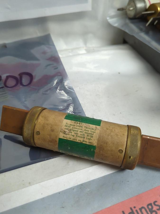 BUSSMANN,REN-200RENEWABLE SUPER-LAG 200 AMP FUSE LOT OF 2 PRE-OWNED