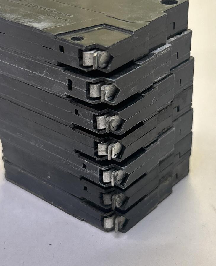 Used GENERAL ELECTRIC,THQP115,CIRCUIT BREAKER 15A 120/240V 1P LOT OF 7